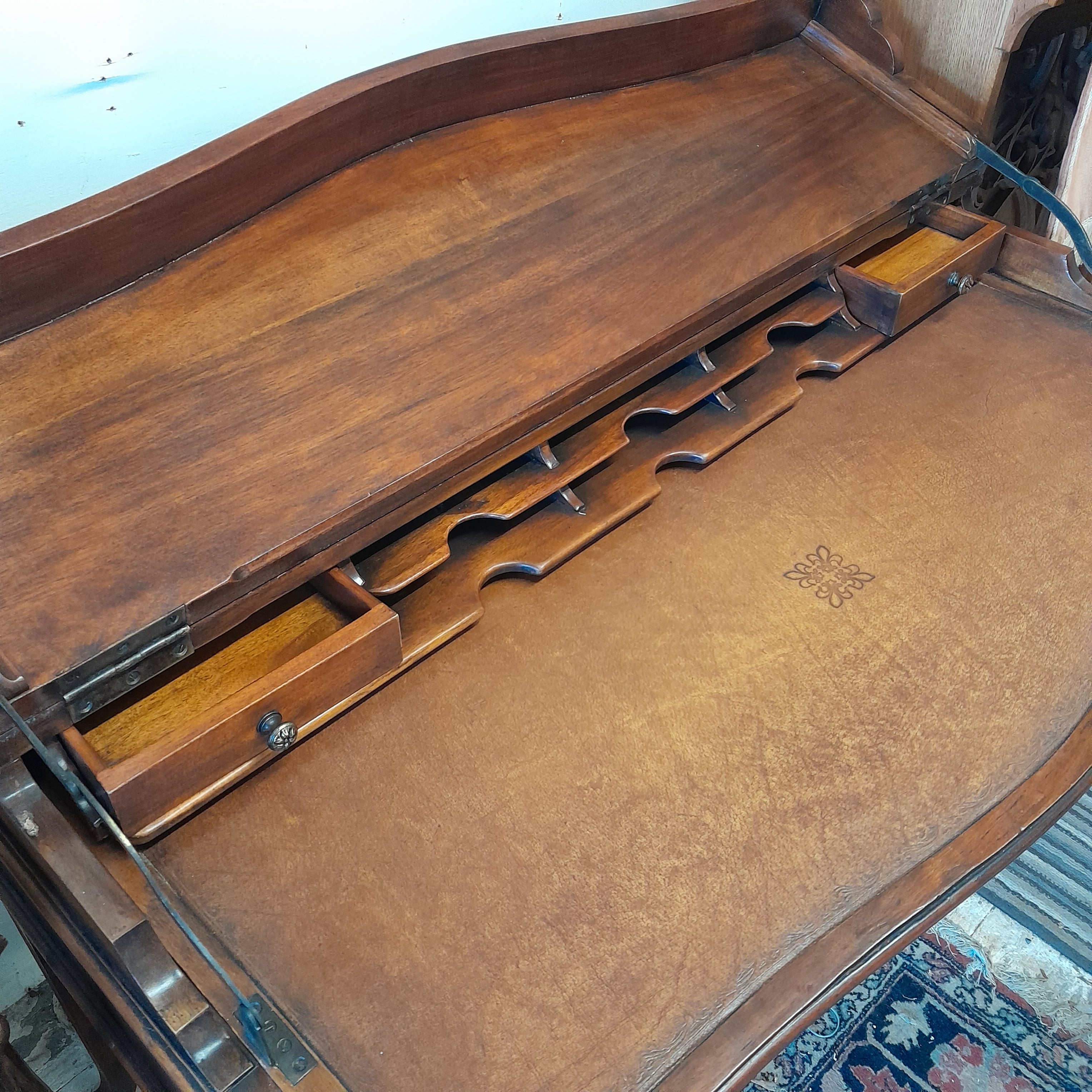 Stunning Antique Hardwood Desk 107cm Wide x 85cm Tall