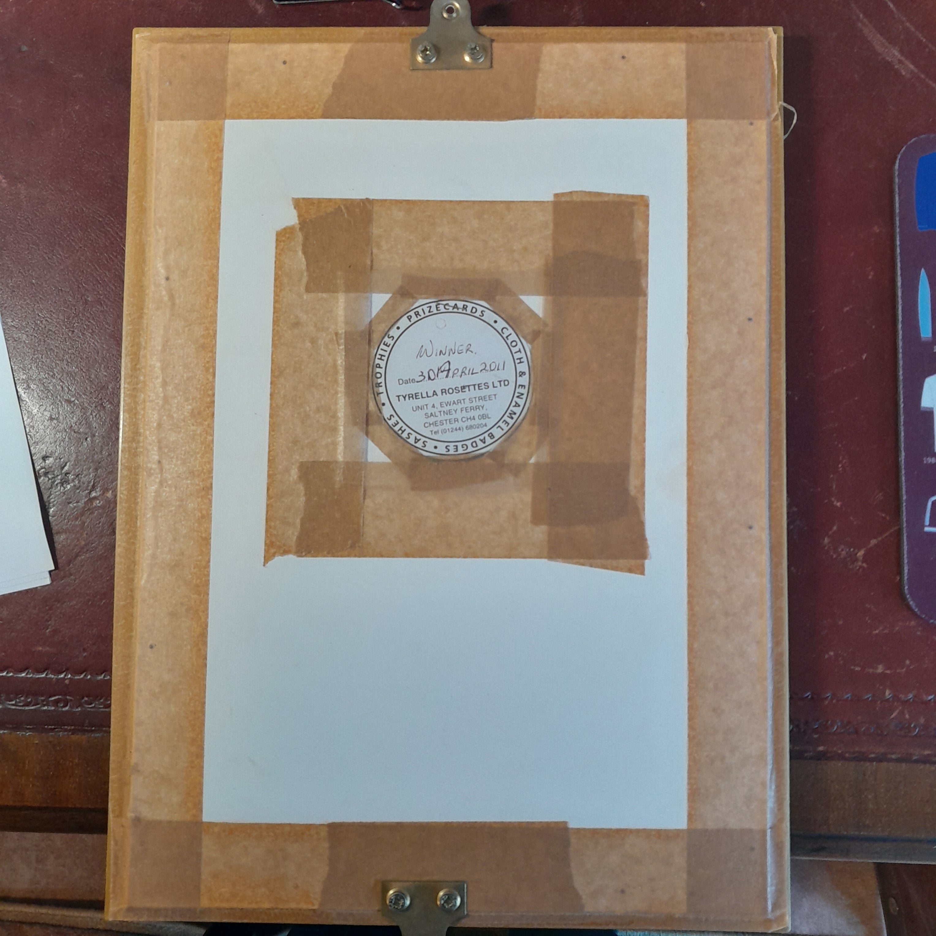 HORSE RACING - 2011 Newmarket QIPCO 2000 GUINEAS Rosette Presented to FRANKEL