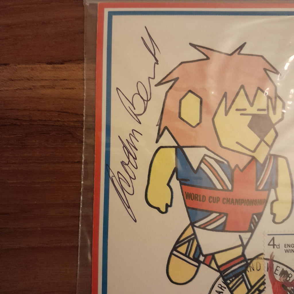 1966 World Cup Willies Card Hand Signed by Gordon Banks - Comes with COA