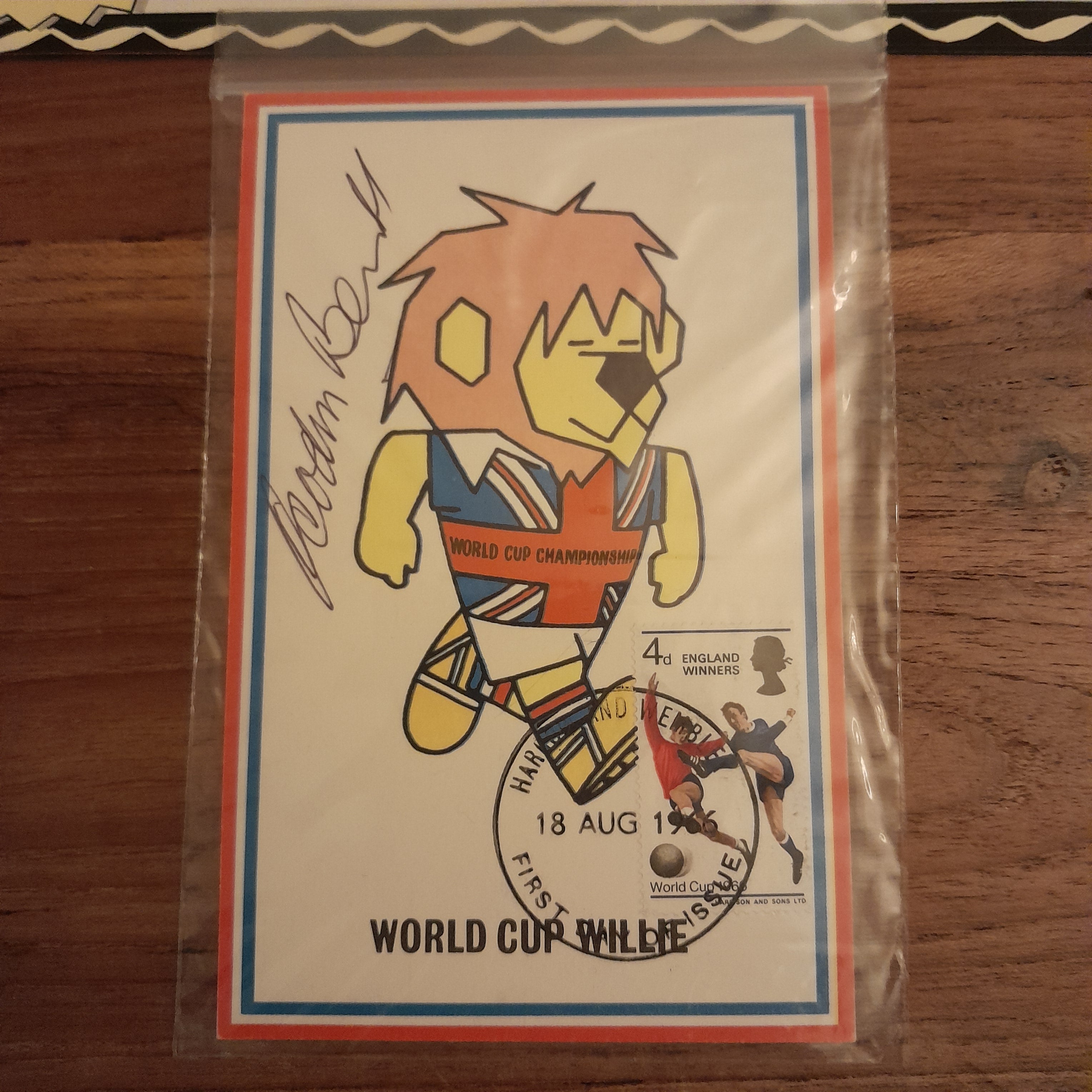 1966 World Cup Willies Card Hand Signed by Gordon Banks - Comes with COA